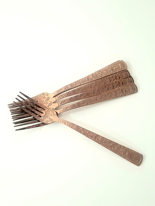 6 Fourchettes à table cuivré