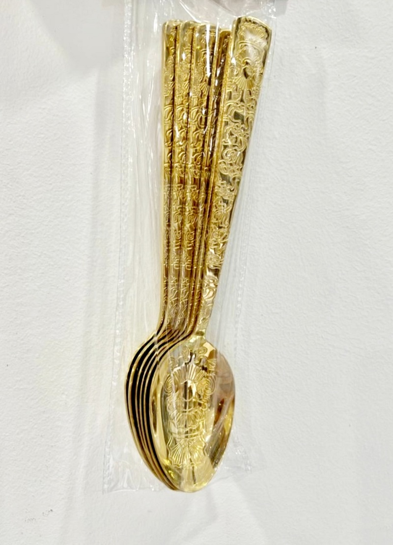 6 Cuillères à table Dorées